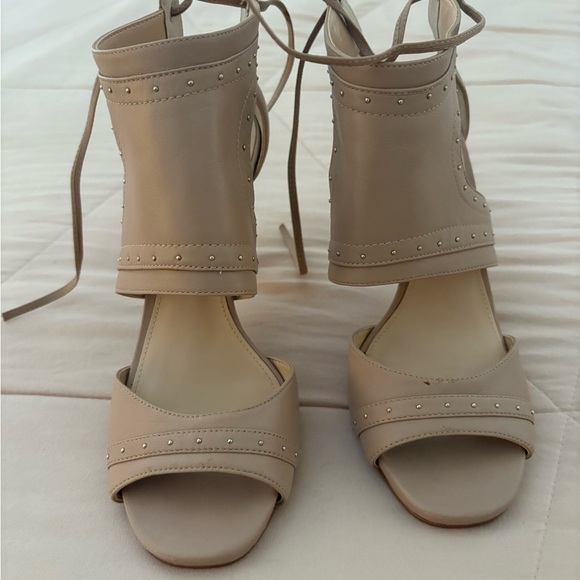 Vince Camuto heels Size 9 - Picture 2 of 4